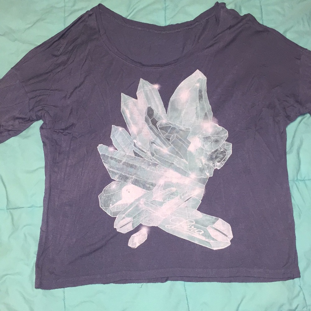 Quarter sleeve pen back high low tee
